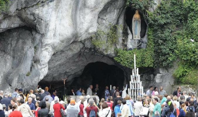 Blog - Nossa Senhora de Lourdes: a santa conhecida por seus milagres e  aparições!